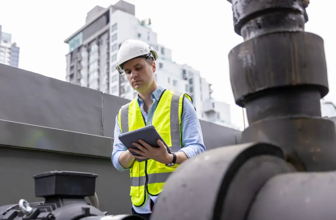 Blogissa käsittelemme, mitä hyötyjä räätälöidyt digitaaliset ratkaisut tuovat teollisuuden laadunvarmistus- ja tarkastusprosesseihin.